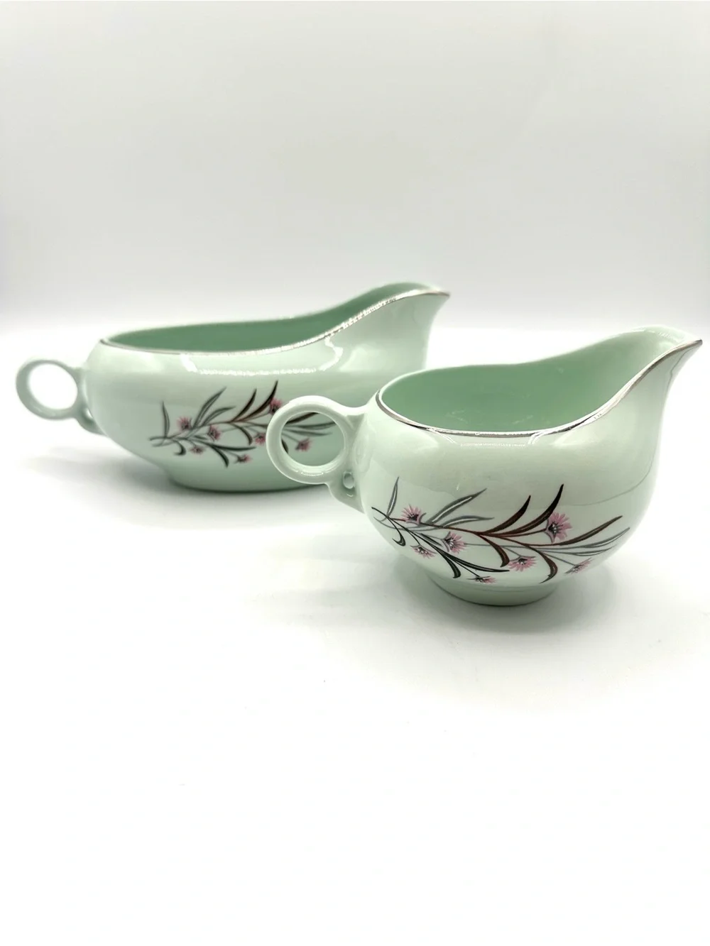 1949 Universal Potteries Gravy Boat & Creamer in Ballerina Mist. “Strawflowers”